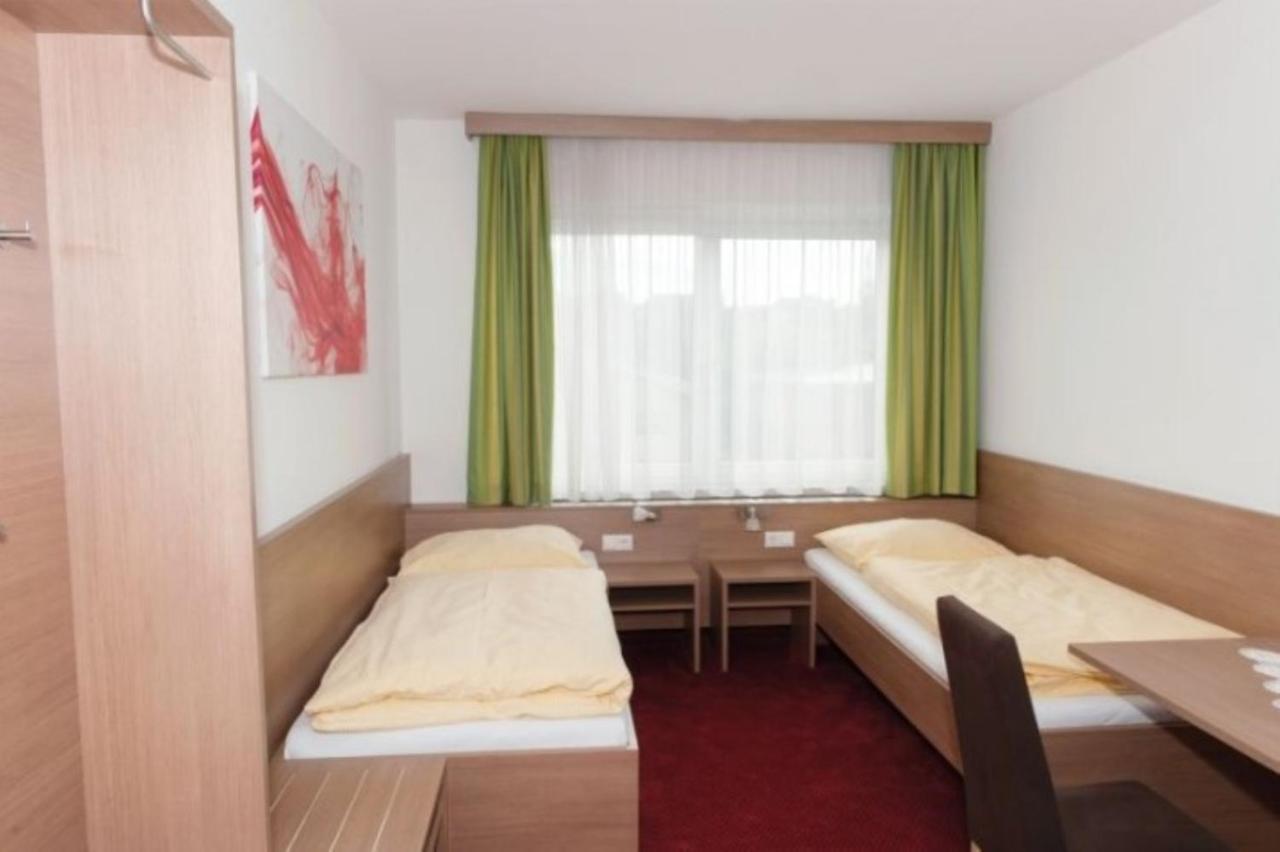 Gasthof Pension Auzinger Meggenhofen エクステリア 写真