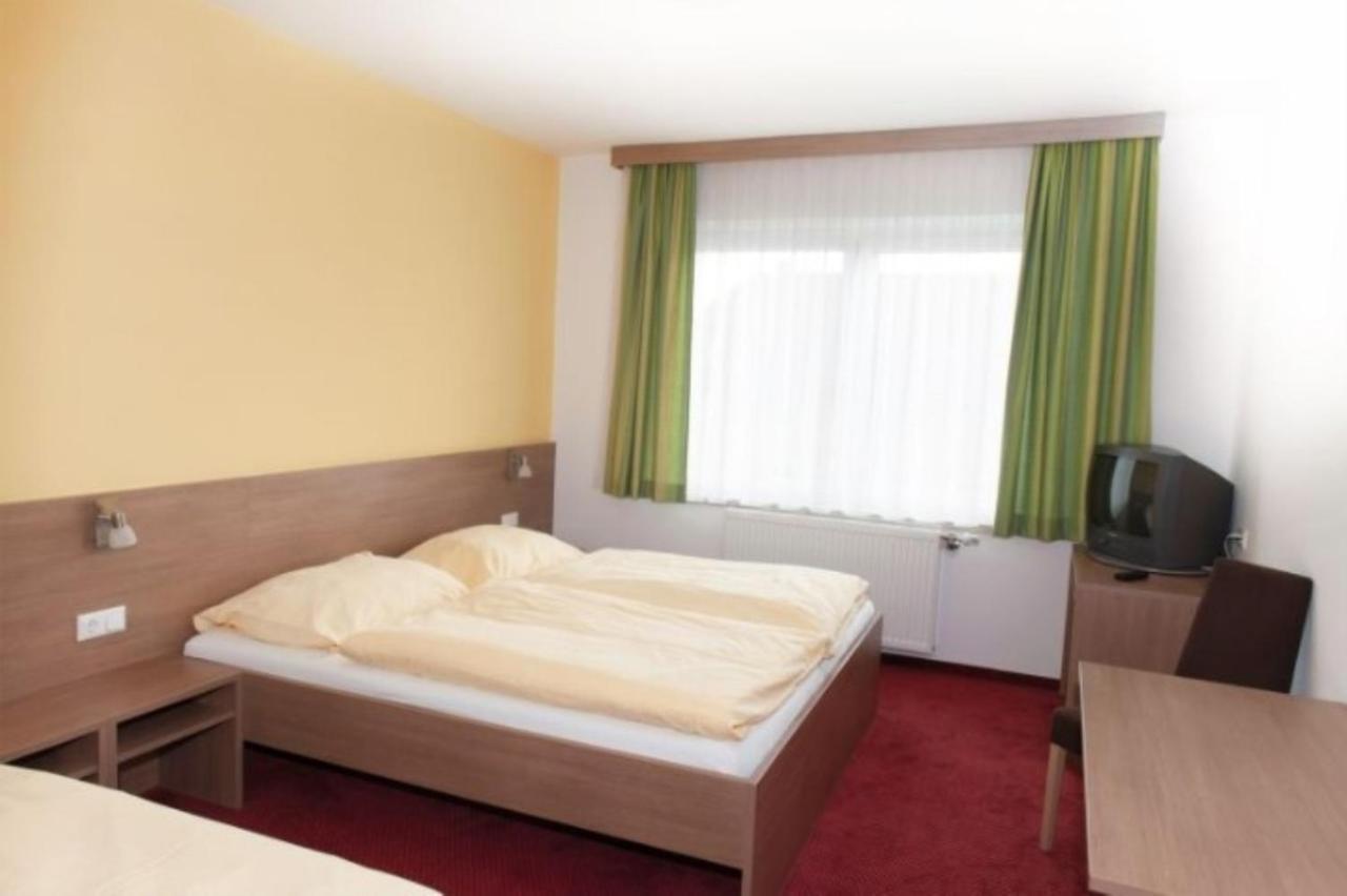 Gasthof Pension Auzinger Meggenhofen エクステリア 写真